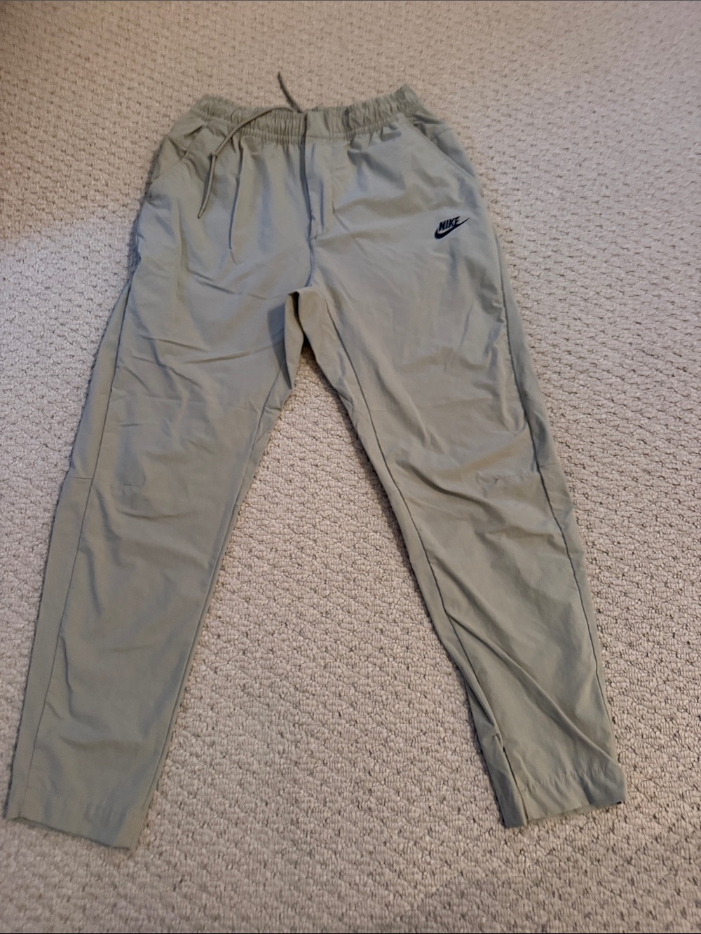 Nike Men's Club Light weight nylon blend Jogger Pants with Drawstring size M